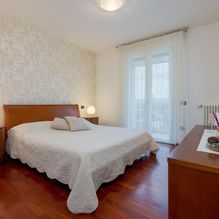Giotto Guesthouse Due Carrare Luaran gambar